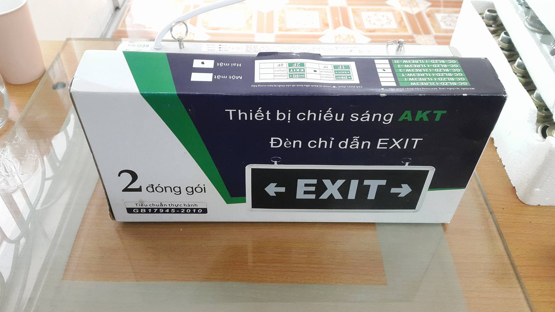 Đèn Exit chỉ hướng hai mặt AKT